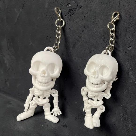 White Articulated Skeleton Keychain (Price for 1) - Picture 1 of 4